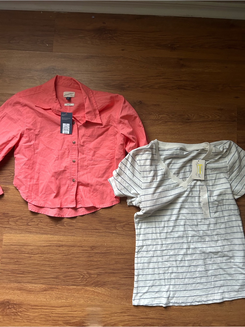Universal Thread women's shirt bundle
